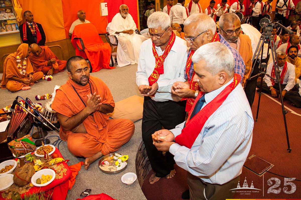 ©1987-2017 SKS Swaminarayan Temple East London